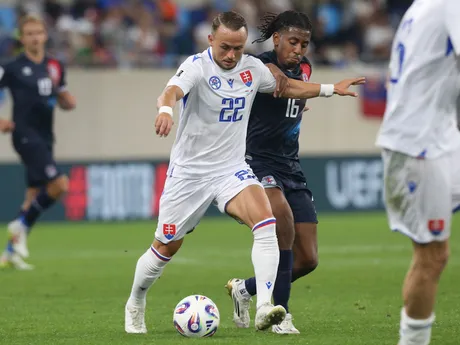 Stanislav Lobotka počas zápasu Luxembursko - Slovensko v kvalifikácii na MS 2026.