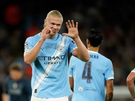 Erling Haaland oslavuje gól v zápase Manchester City - Neapol