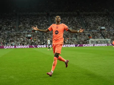 Marcus Rashford oslavuje gól v zápase Newcastle United - FC Barcelona