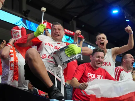 Poľskí fanúšikovia počas zápasu Turecko - Poľsko vo štvrťfinále ME v basketbale 2025. 