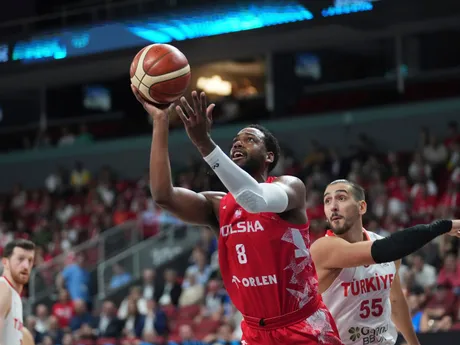 Jordan Loyd počas zápasu Turecko - Poľsko vo štvrťfinále ME v basketbale 2025. 