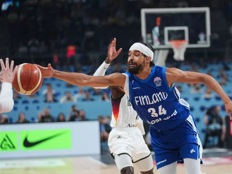 Fín Jacob Grandison v semifinálovom zápase Nemecko - Fínsko na ME v basketbale 2025.