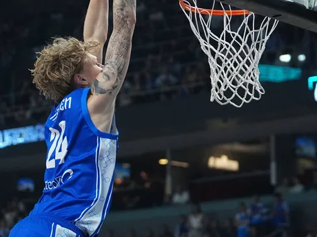 Miikka Muurinen v zápase Grécko - Fínsko o bronz na ME v basketbale 2025. 