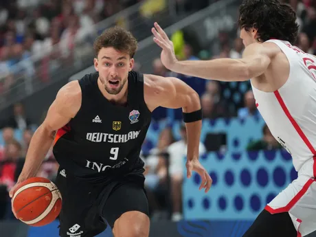 Franz Wagner a Cedi Osman vo finále ME v basketbale 2025: Turecko - Nemecko