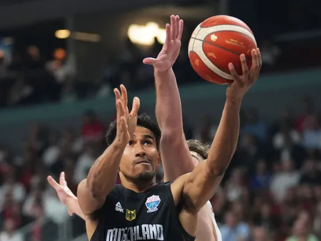 Maodo Lo a Alperen Sengun vo finále ME v basketbale 2025: Turecko - Nemecko