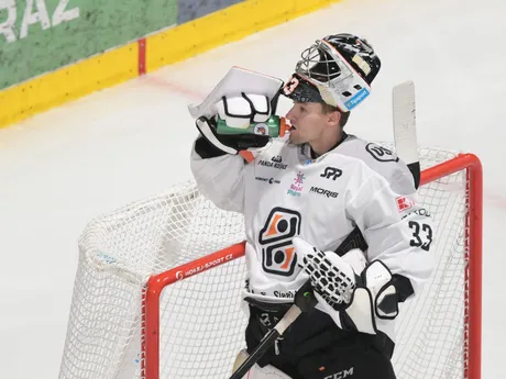 Brankár Dominik Riečický (Košice) v zápase 5. kola hokejovej Tipsport ligy HC Košice - HK Spišská Nová Ves