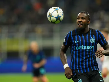 Marcus Thuram počas zápasu Inter Miláno - Slavia Praha v 2. kole ligovej fázy Ligy majstrov. 