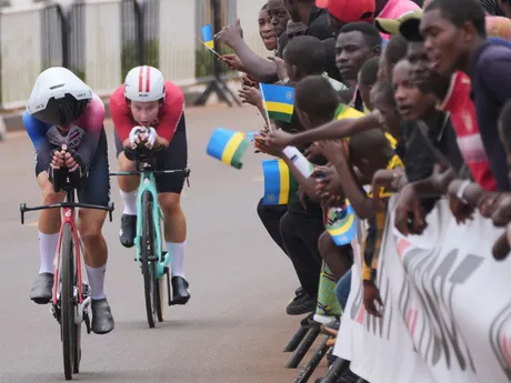 Slovenská cyklistka Viktória Chladoňová počas časovky U23 na MS v Kigali 2025.