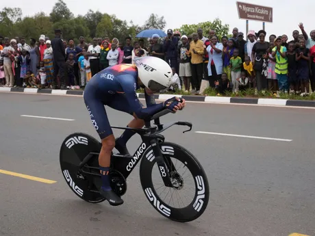 Španielka Paula Blasiová počas časovky U23 na MS v cyklistike 2025.
