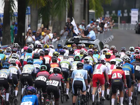 Pelotón v pretekoch žien U23 na MS v cyklistike 2025