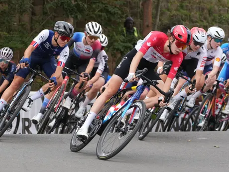 Pelotón v pretekoch žien U23 na MS v cyklistike 2025