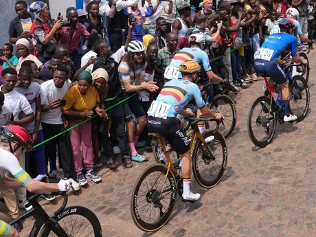 Belgičan Remco Evenepoel počas individuálnych pretekov mužov na MS v cestnej cyklistike v Kigali.