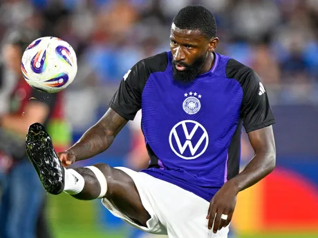 Antonio Rudiger pred zápasom Slovensko - Nemecko v kvalifikácii MS vo futbale 2026. 