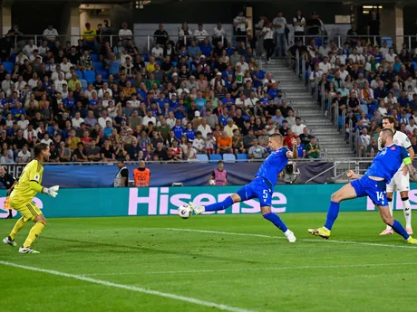 Druhý zľava Lubomir Šatka v zápase Slovensko - Nemecko v kvalifikácii MS vo futbale 2026. 