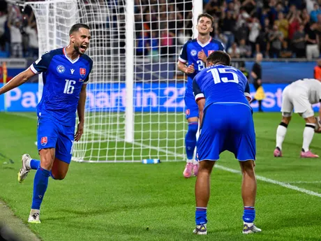 Dávid Hancko oslavuje gól v zápase Slovensko - Nemecko v kvalifikácii MS vo futbale 2026. 