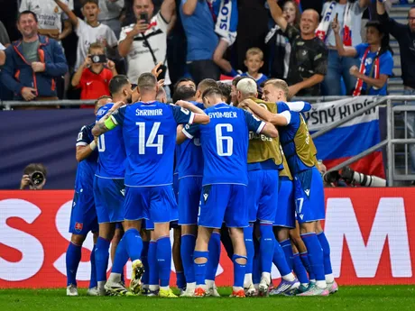 Slováci oslavujú gól v zápase Slovensko - Nemecko (Kvalifikácia MS 2026)