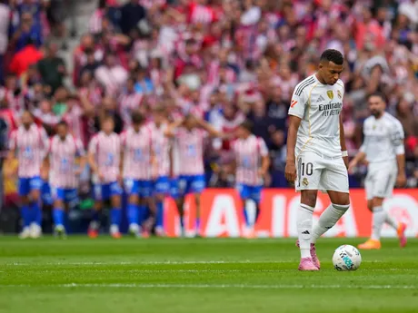 Sklamaný Kylian Mbappé po prehre Realu Madrid s Atléticom Madrid.