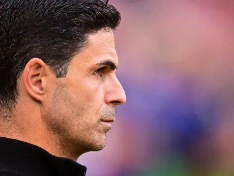 Tréner Arsenalu Mikel Arteta v zápase Athletic Bilbao - Arsenal FC v 1. kole ligovej fázy Ligy majstrov.