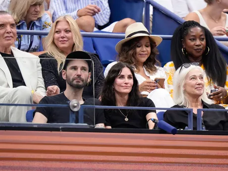 Ženské finále US Open 2025 sledovala aj herečka Courtney Coxová zo seriálu Priatelia. 