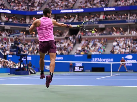 Carlos Alcaraz počas finále dvojhry na US Open 2025.