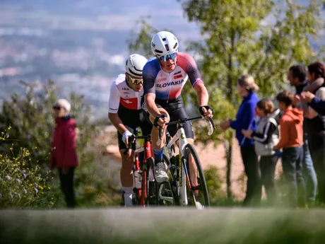 Slovenský cyklista Lukáš Kubiš počas pretekov elite na ME 2025.