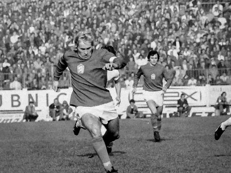 Ján Pivarník v zápase kvalifikácie ME 1976 Československo - Anglicko (2:1) 30. októbra 1975 v Bratislave.
