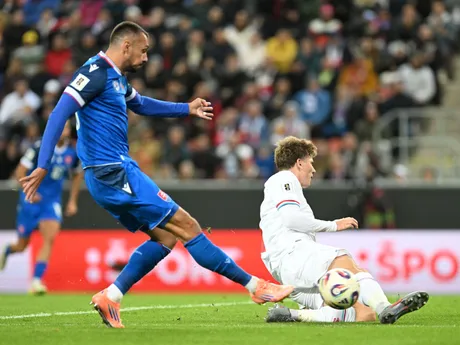 Na snímke hráč Slovenska Ivan Schranz strieľa gól na 2:0 počas kvalifikačného zápasu na Majstrovstvá sveta medzi Slovenskom a Luxemburskom.