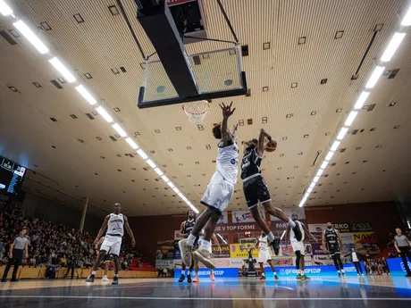 Atmosféra počas zápasu D-skupiny Európskeho pohára FIBA BC Prievidza - Keravnos BC.