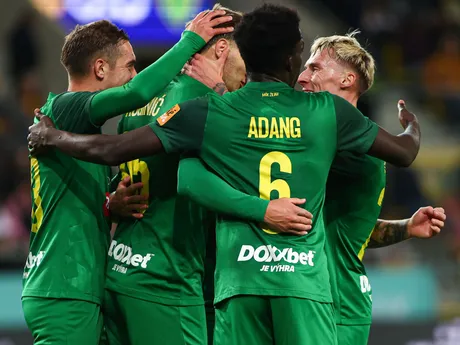 Hráči MŠK Žilina sa radujú z gólu v zápase 11. kola futbalovej Niké ligy medzi FC DAC 1904 Dunajská Streda - MŠK Žilina.