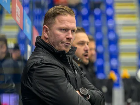 Na snímke hlavný tréner Žiliny Milan Bartovič počas zápasu 16. kola hokejovej Tipsport extraligy HK Poprad - Vlci Žilina.