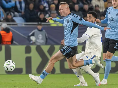 Futbalista Slovana Bratislava Nino Marcelli v zápase proti Štrasburgu v Konferenčnej lige.