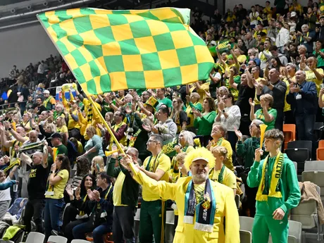 Fanúšikovia Levíc v zápase F-skupiny 3. kola skupinovej fázy LM v basketbale mužov Patrioti Levice - AEK BC Atény.