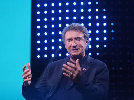 Wayne Gretzky počas prvej návštevy na Slovensku. 