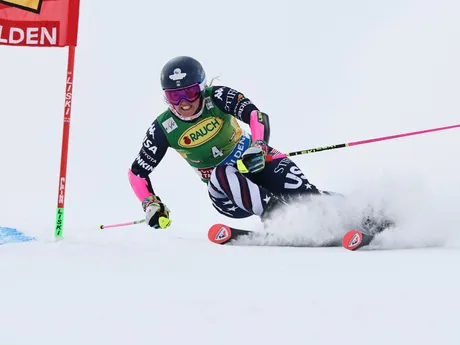 Paula Moltzanová počas obrovského slalomu žien v rakúskom Söldene. 