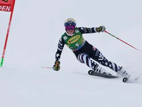 A.J. Hurtová počas obrovského slalomu žien v rakúskom Söldene. 