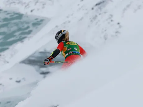 Lara Gut Behramiová počas obrovského slalomu žien v rakúskom Söldene. 