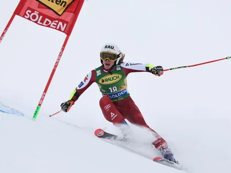 Katharina Liensbergerová počas obrovského slalomu žien v rakúskom Söldene. 