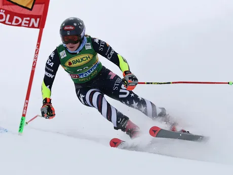 Mikaela Shiffrinová počas obrovského slalomu žien v rakúskom Söldene. 