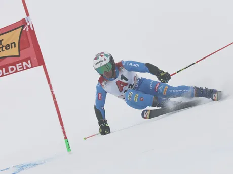 Luca De Aliprandini počas obrovského slalomu mužov v Söldene. 