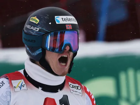 Atle Lie McGrath počas obrovského slalomu mužov v Söldene. 