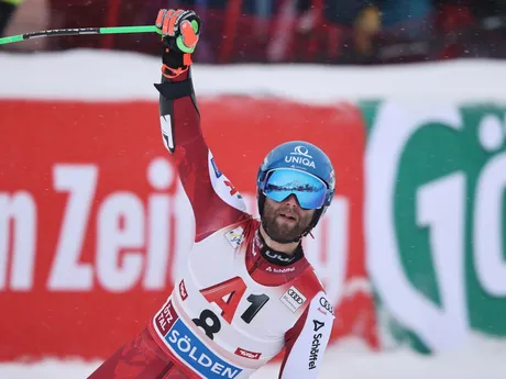 Marco Schwarz počas obrovského slalomu mužov v Söldene. 