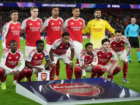 Hráči Arsenalu počas zápasu 3. kola Ligy majstrov Arsenal - Atlético Madrid. 