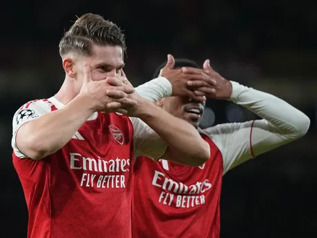 Viktor Gyoekeres oslavuje gól počas zápasu 3. kola Ligy majstrov Arsenal - Atlético Madrid. 