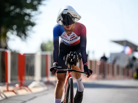 Slovenská cyklistka Viktória Chladoňová v časovke žien do 23 rokov na ME 2025.