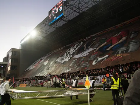 Choreo fanúšikov Spartaka v zápase 11. kola Niké ligy Spartak Trnava - Slovan Bratislava.