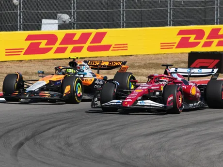 Charles Leclerc a Lando Norris počas Veľkej ceny USA 2025.