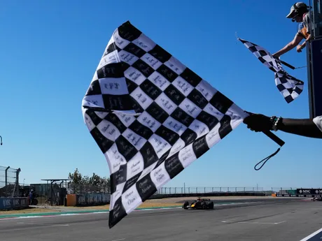 Max Verstappen na Red Bulle sa stal víťazom Veľkej ceny USA 2025.