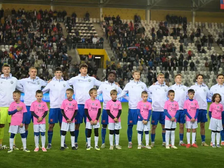 Hráči Slovenska počas kvalifikačného zápasu ME 2027 hráčov do 21 rokov, D-skupina Slovensko - Moldavsko.