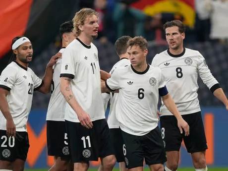 Nemeckí hráči počas zápasu Nemecko - Luxembursko.