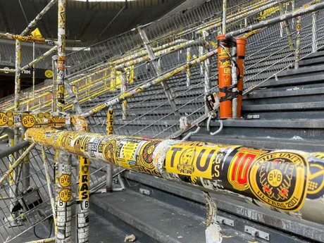 Na Südtribune sa vojde takmer 25 000 fanúšikov.